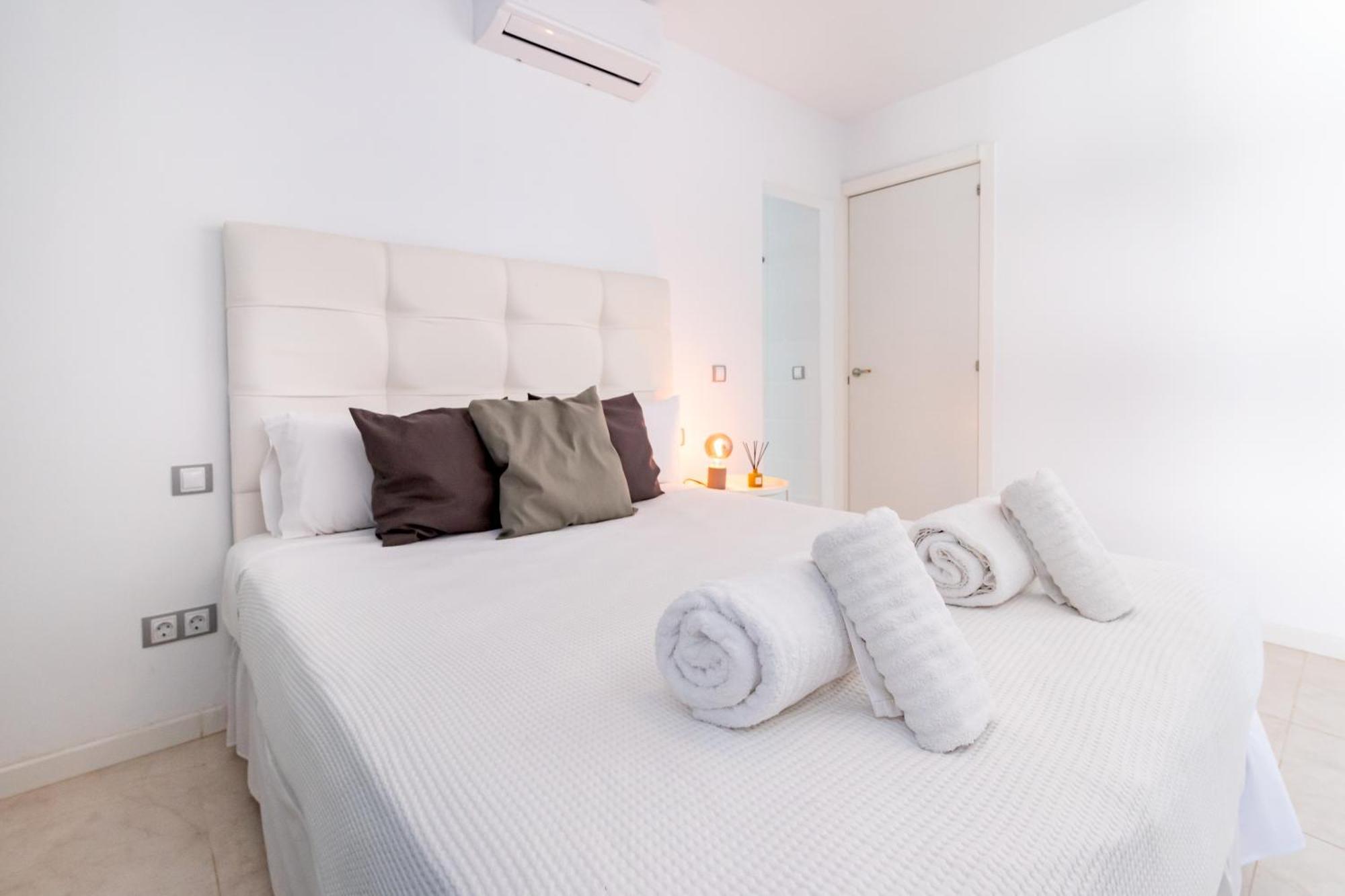 Centro Con Piscina Miramar 2d Apartment *